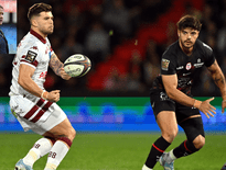 Matthieu Jalibert face à Romain Ntamack