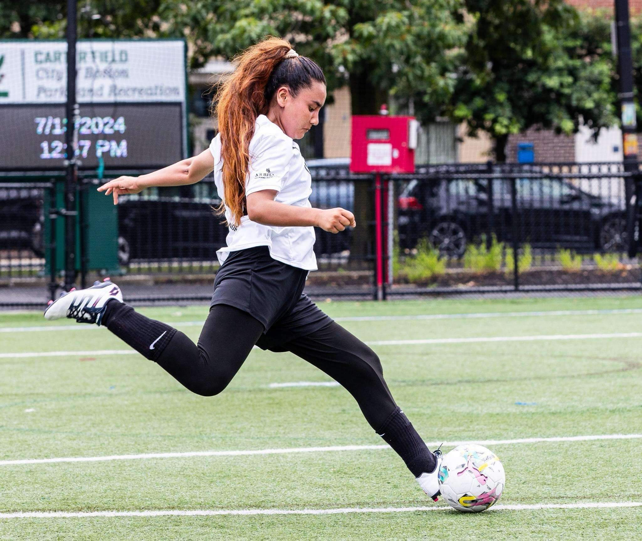 Fatima Foladi, équipe afghane réfugiée lors d’un tournoi à Boston