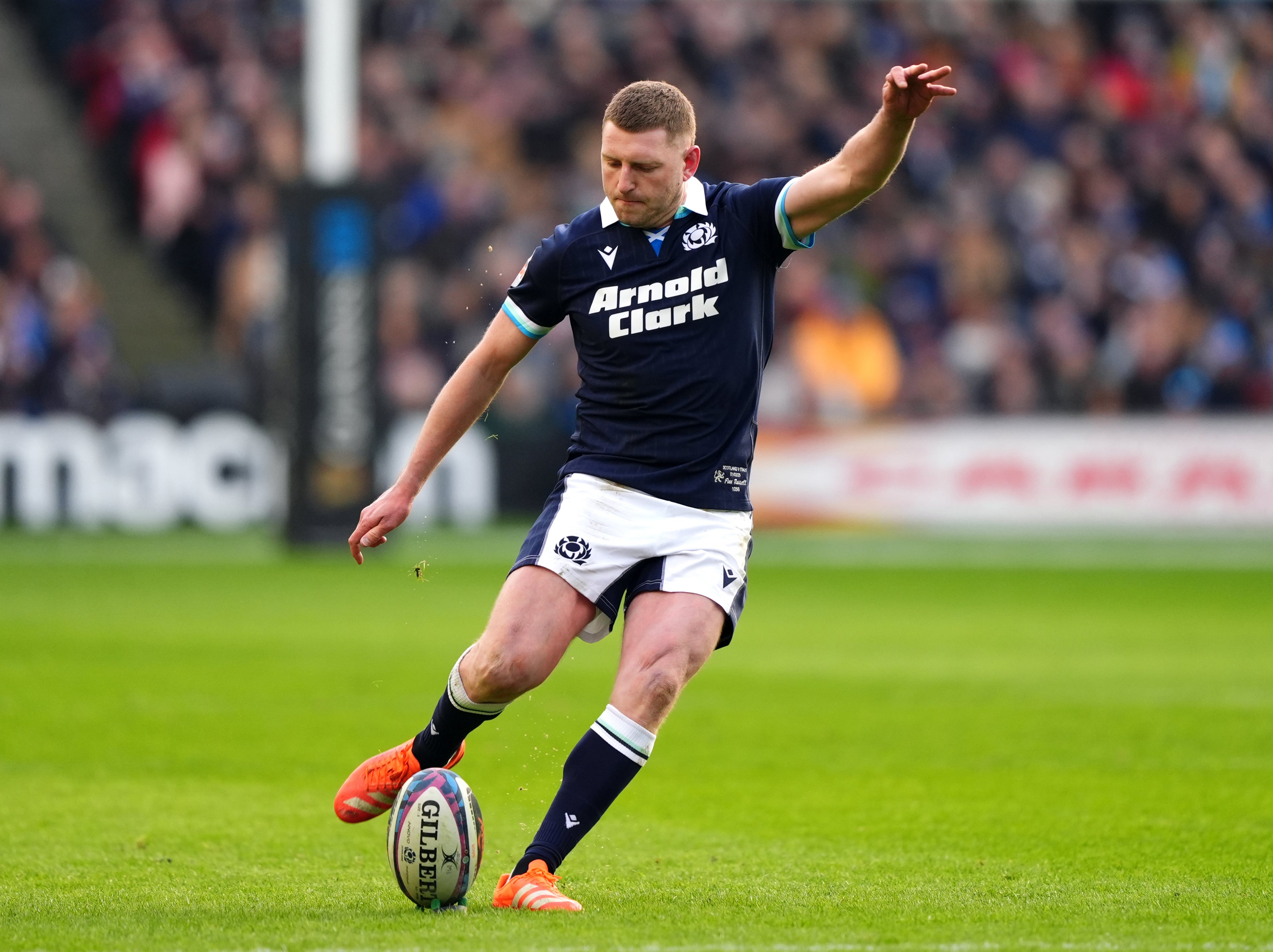 Finn Russell devrait faire partie du trio des demis d'ouverture
