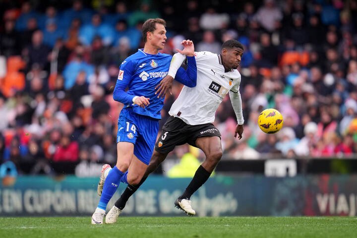 Cristhian Mosquera en action avec Valence