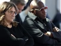 Fayza Lamari et Wilfrid Mbappé lors d’une conférence de presse à Paris