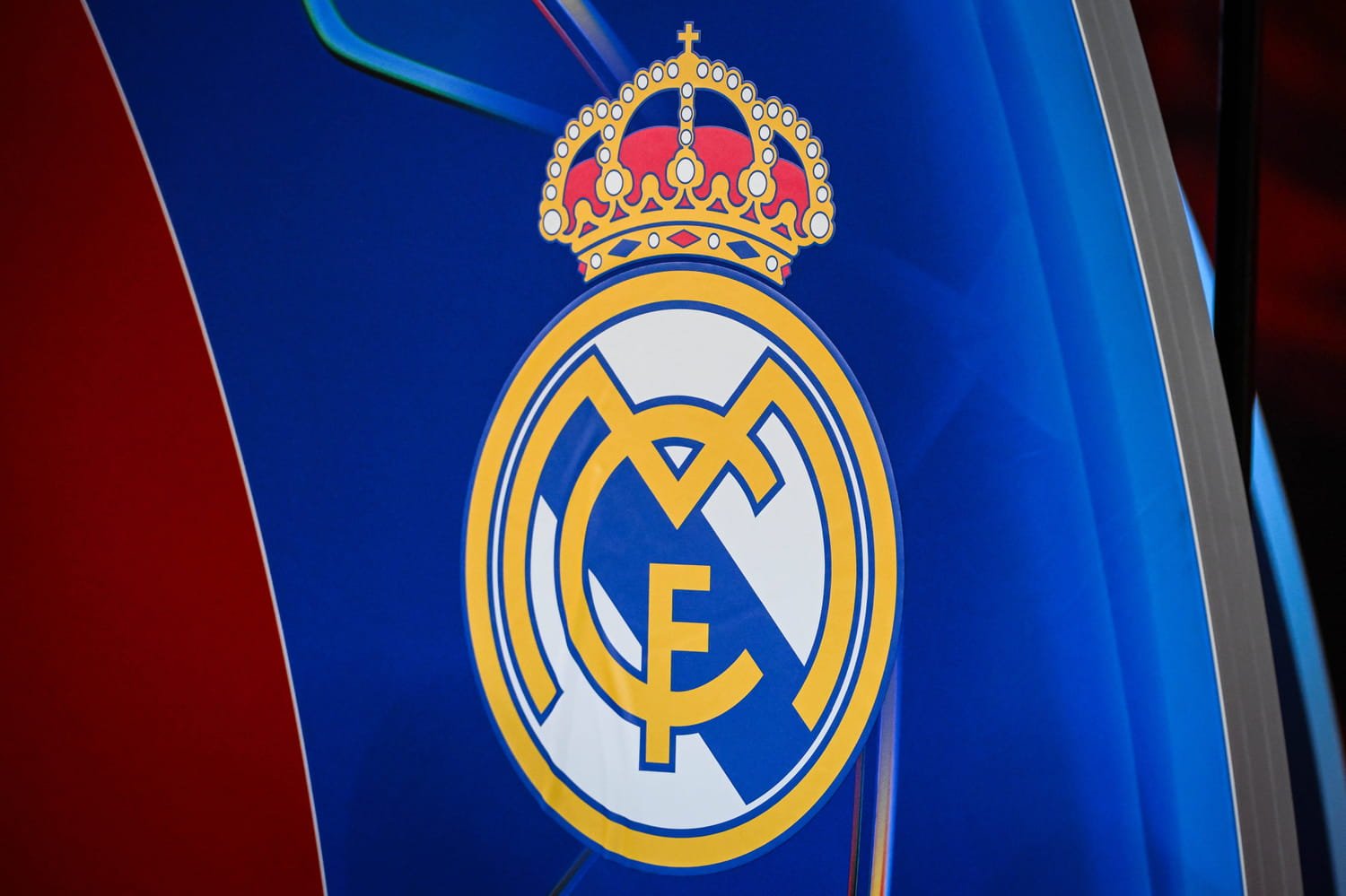 Le Real Madrid vise Jon Aramburu, latéral droit de la Real Sociedad