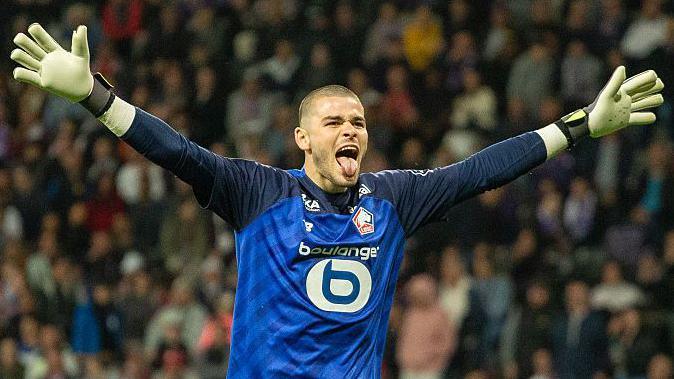 Lucas Chevalier, gardien de Lille courtisé par le PSG