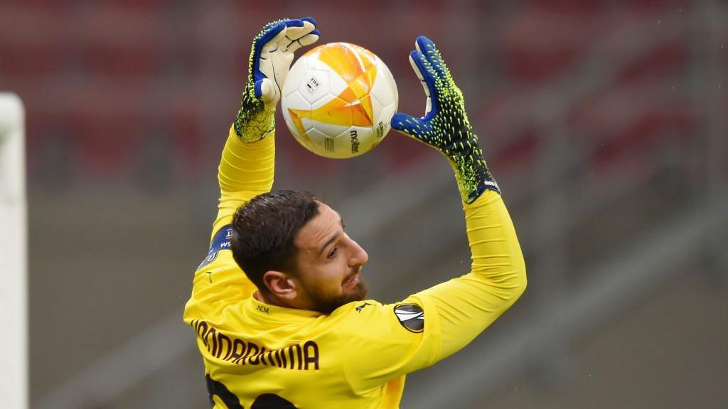 Gianluigi Donnarumma sous le maillot de l'AC Milan
