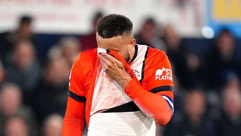 Carlton Morris a inscrit seulement huit buts cette saison après 11 en Premier League