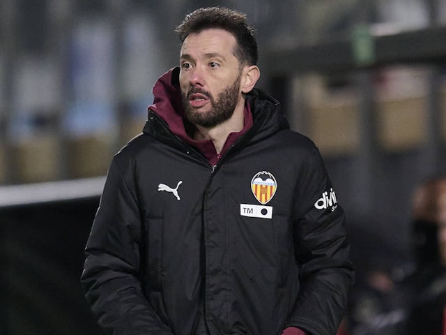 Carlos Corberan, entraineur de Valence, janvier 2025