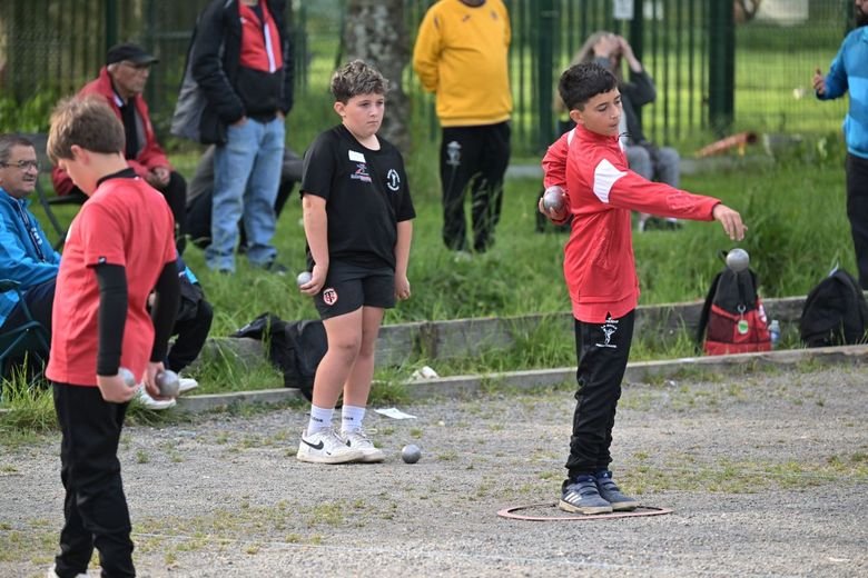 Tournoi de pétanque jeunes sur le boulodrome d’Auch le 4 mai dernier.