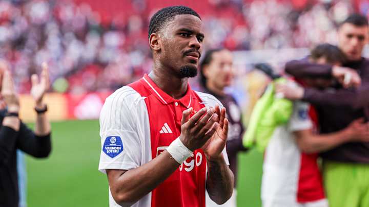 Jorrel Hato est dans le viseur de Chelsea