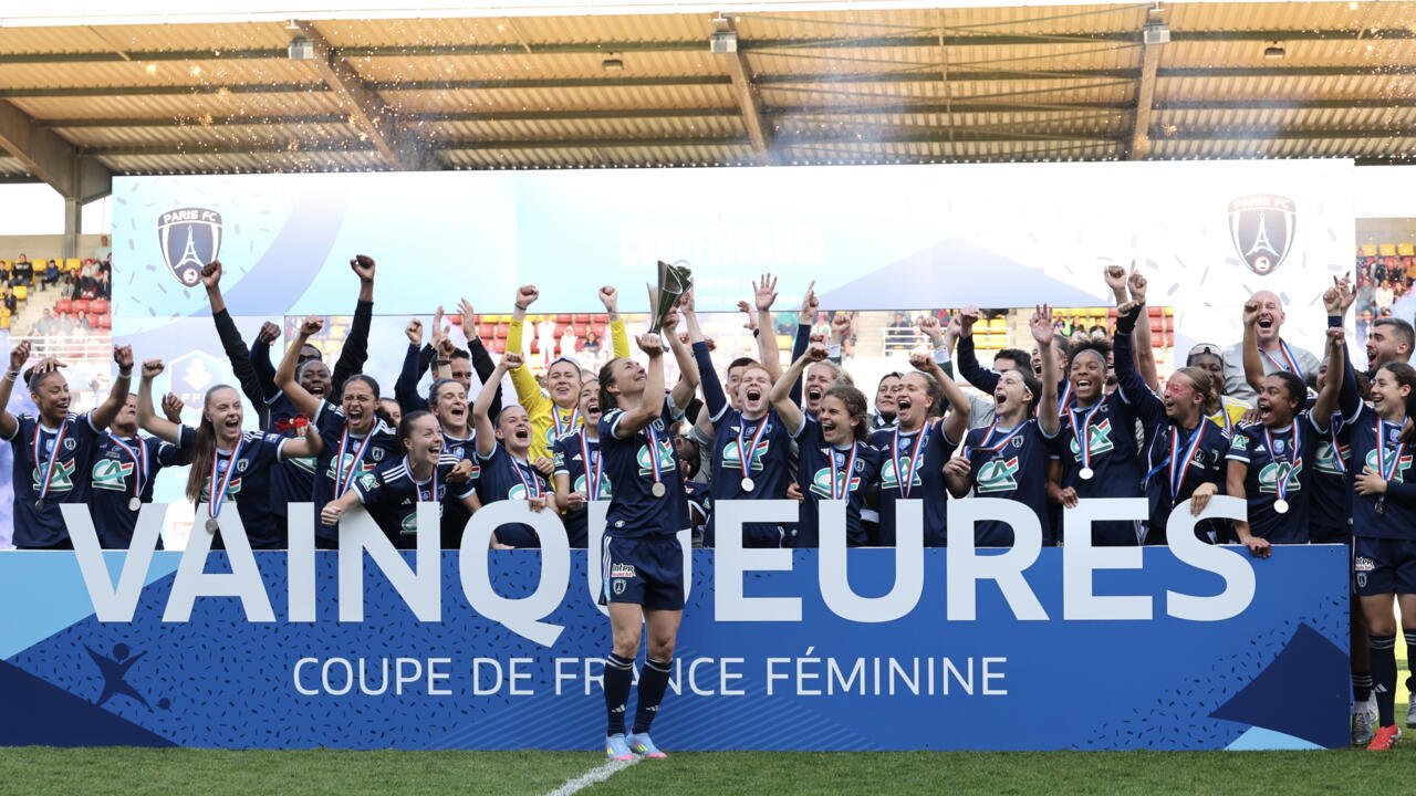 Gaëtane Thiney après la victoire du Paris FC en finale de la Coupe de France contre le Paris SG le 3 mai à Calais