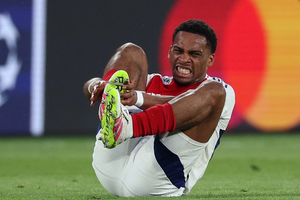 Paris Saint Germain v Arsenal - UEFA Champions League