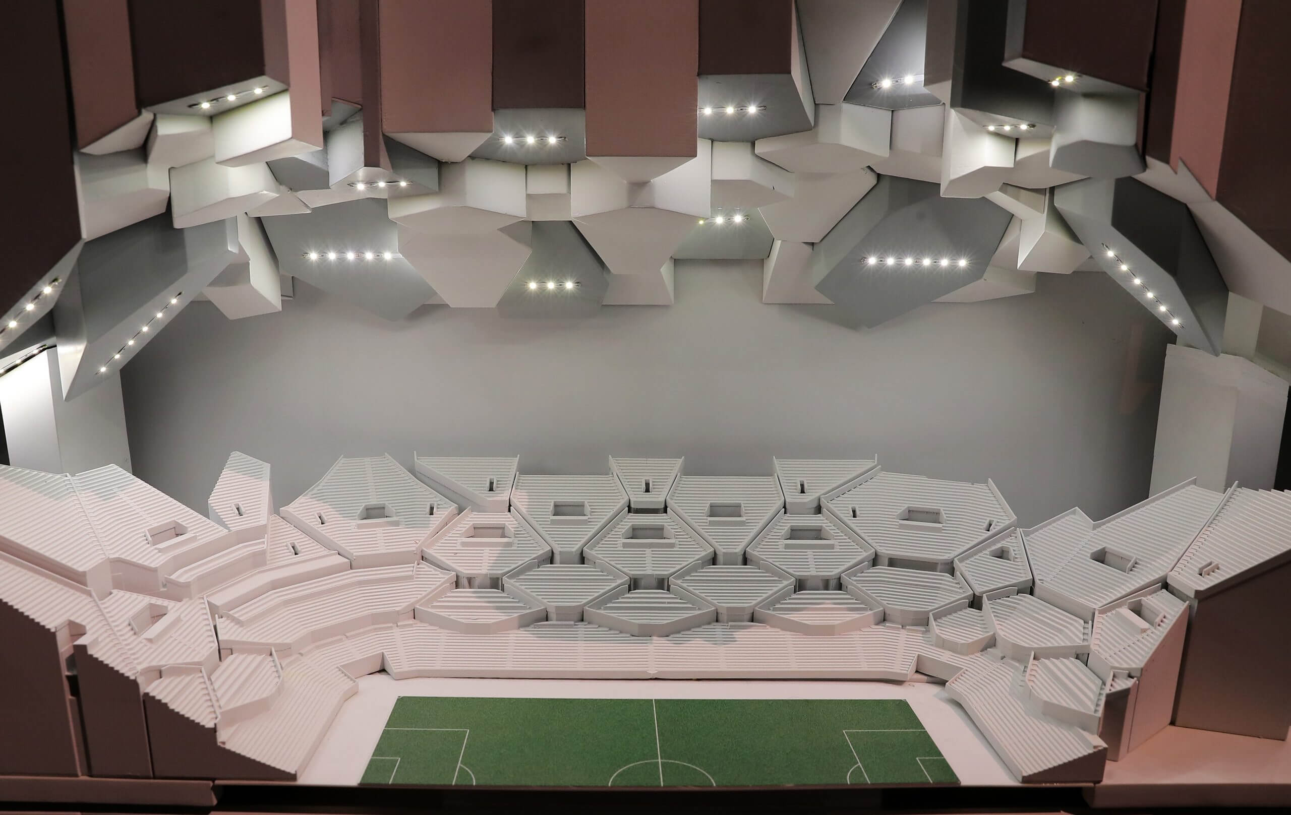 Maquette du stade futuriste de NEOM pour la Coupe du Monde 2034