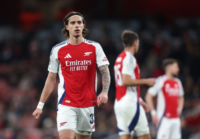 Riccardo Calafiori sous le maillot d'Arsenal
