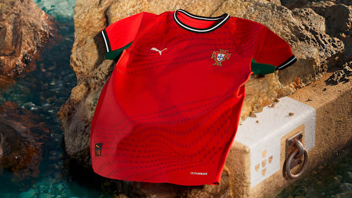 Maillot domicile du Portugal.
