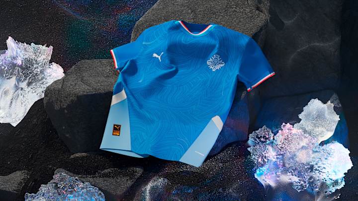 Maillot domicile de l'Islande.