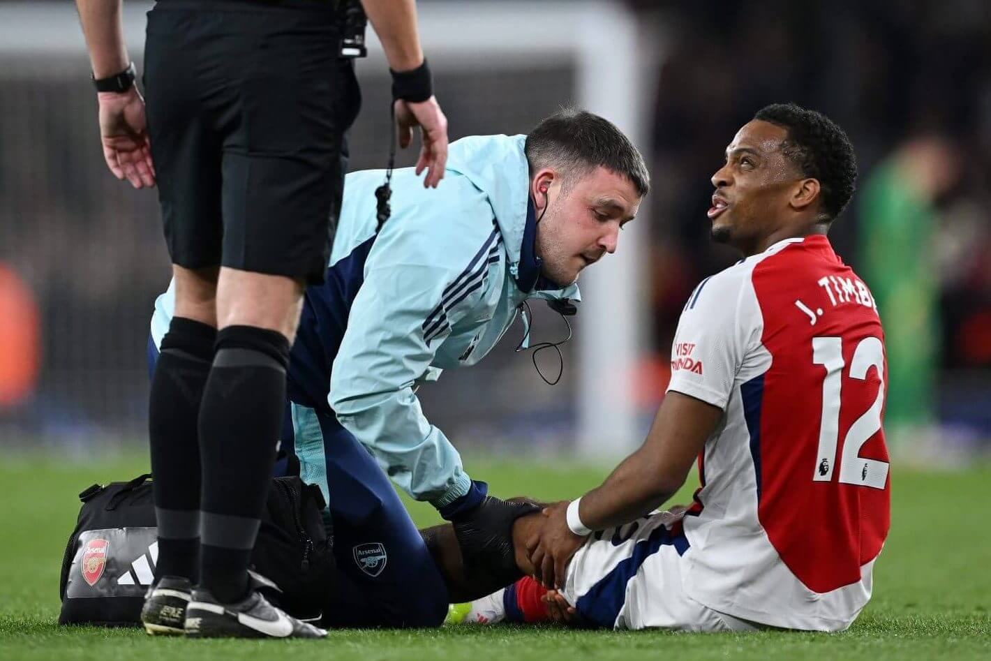 Analyse vidéo par le staff médical en Premier League