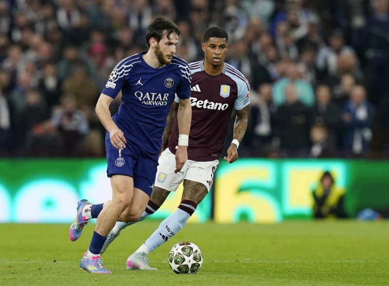 Khvicha Kvaratskhelia avec le PSG