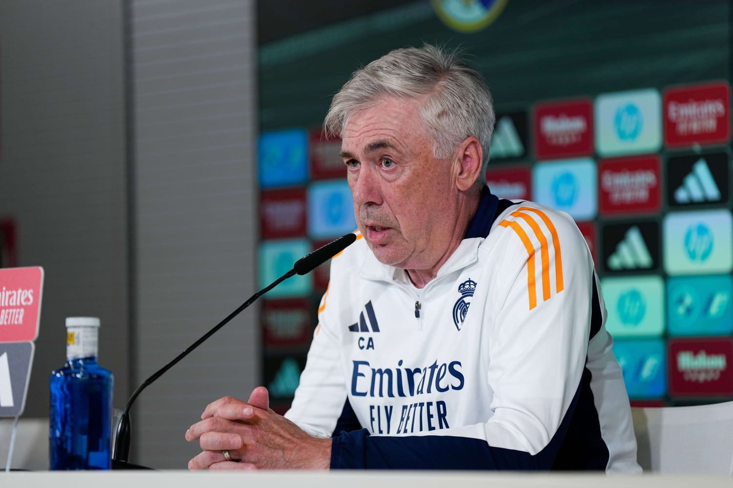 Carlo Ancelotti lors de sa dernière conférence avec le Real Madrid