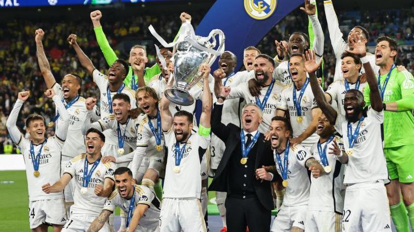 Real Madrid célébrant la victoire en Ligue des Champions