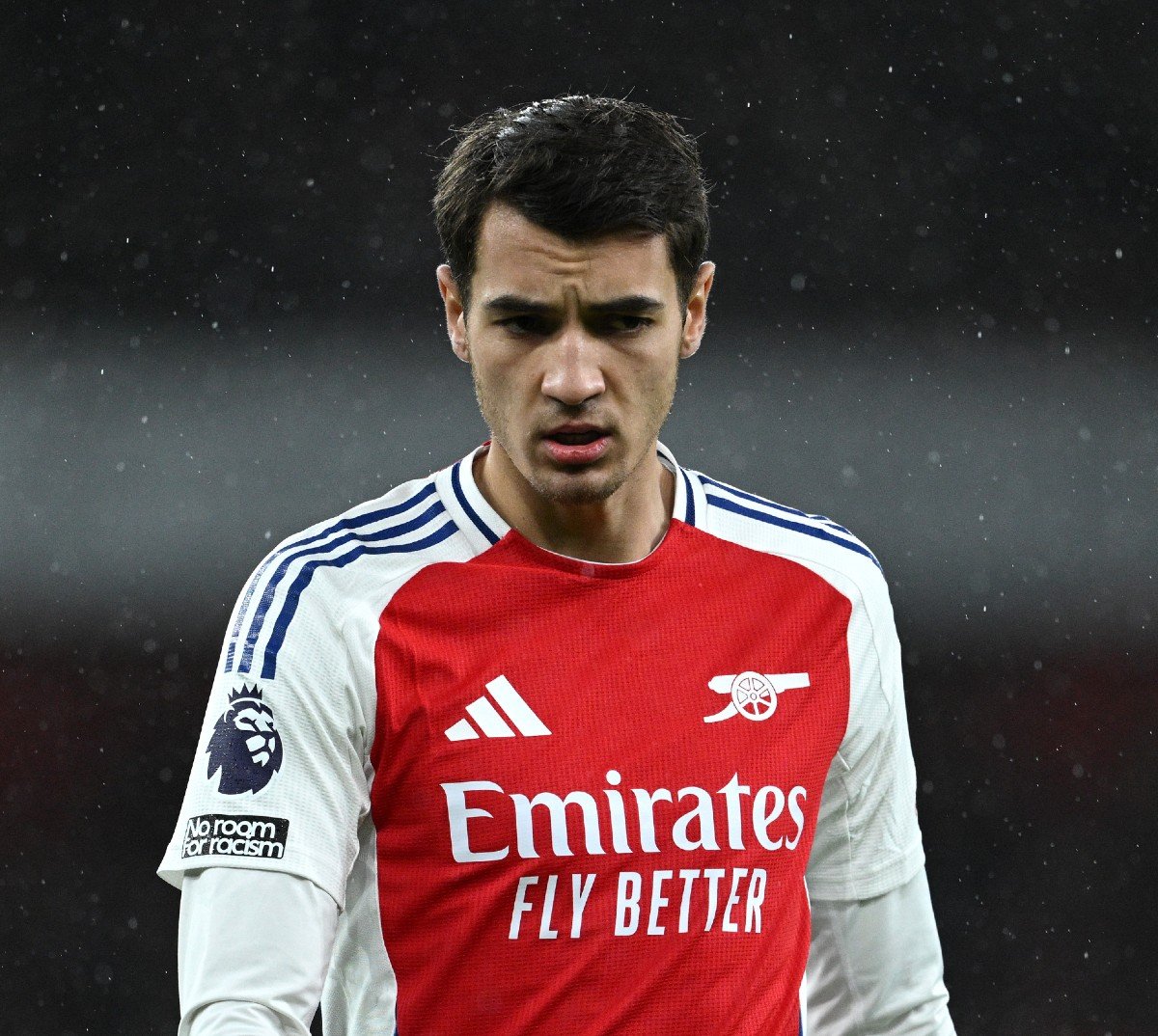 Jakub Kiwior en action pour Arsenal