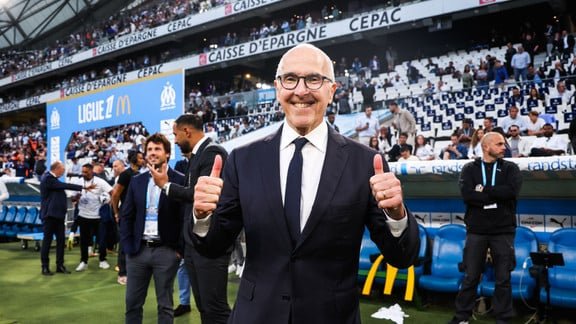 Frank McCourt au Vélodrome