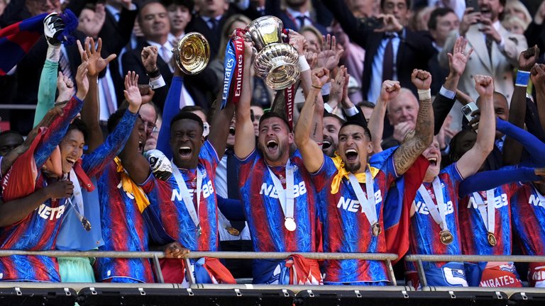 Crystal Palace célèbre sa victoire en FA Cup et sa qualification en Europa League