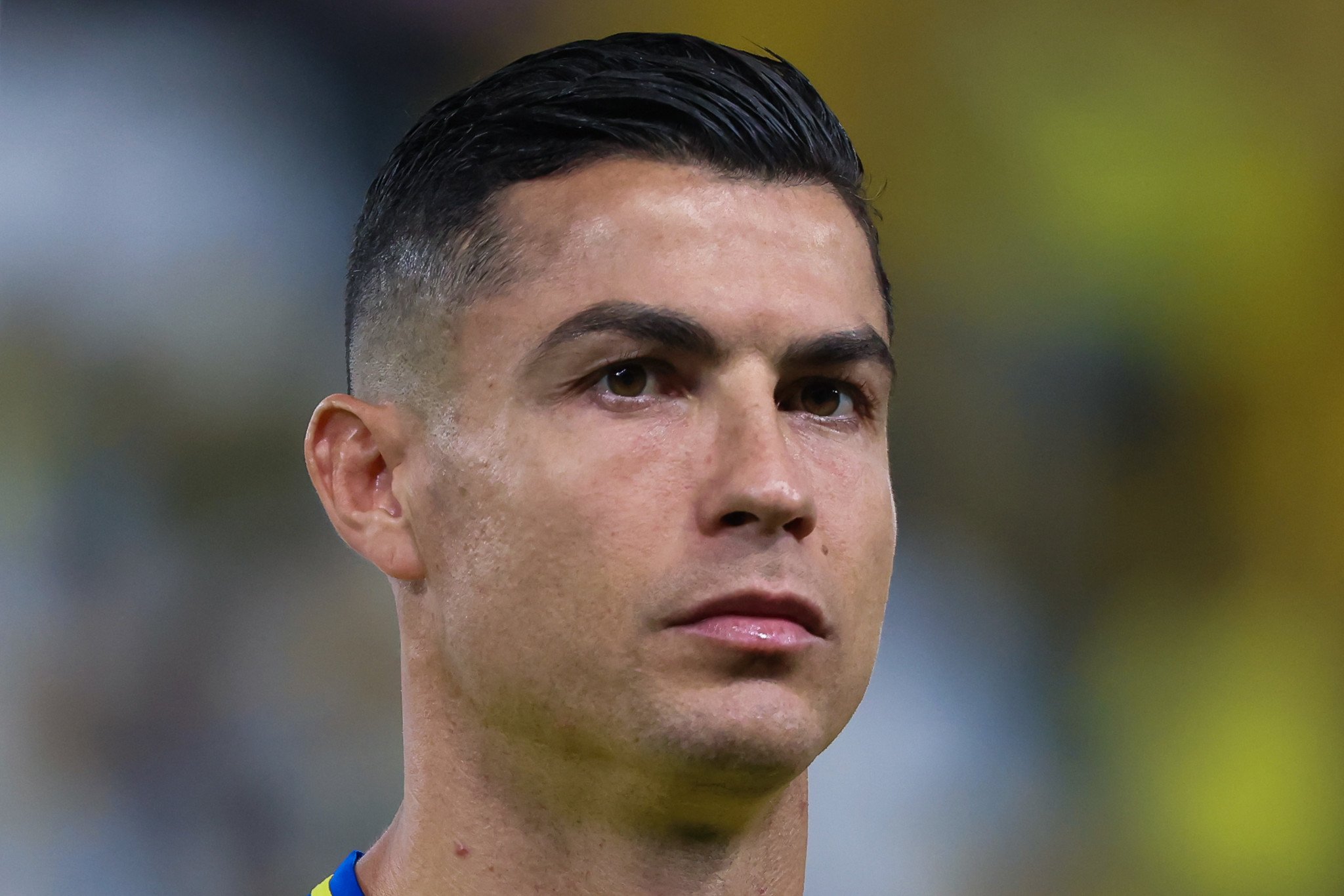 Cristiano Ronaldo, footballeur portugais, avant un match de la Saudi Pro League entre Al-Nassr et Al-Kholood à Riyad le 14 mars 2025.