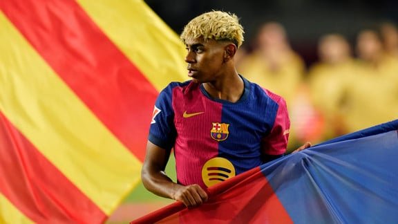 Lamine Yamal lors d'un match avec le FC Barcelone