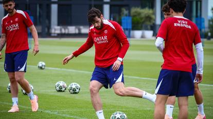 Khvicha Kvaratskhelia déjà de retour au travail.