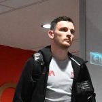 Liverpool - Andy Robertson félicite John Heitinga avant son départ