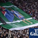 Luis Enrique célèbre la victoire historique du PSG en Ligue des Champions