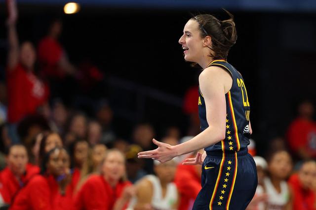 Caitlin Clark : La star du basketball féminin qui captive l'Amérique