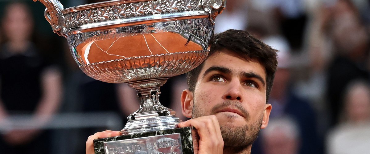 Carlos Alcaraz remporte une finale historique à Roland-Garros