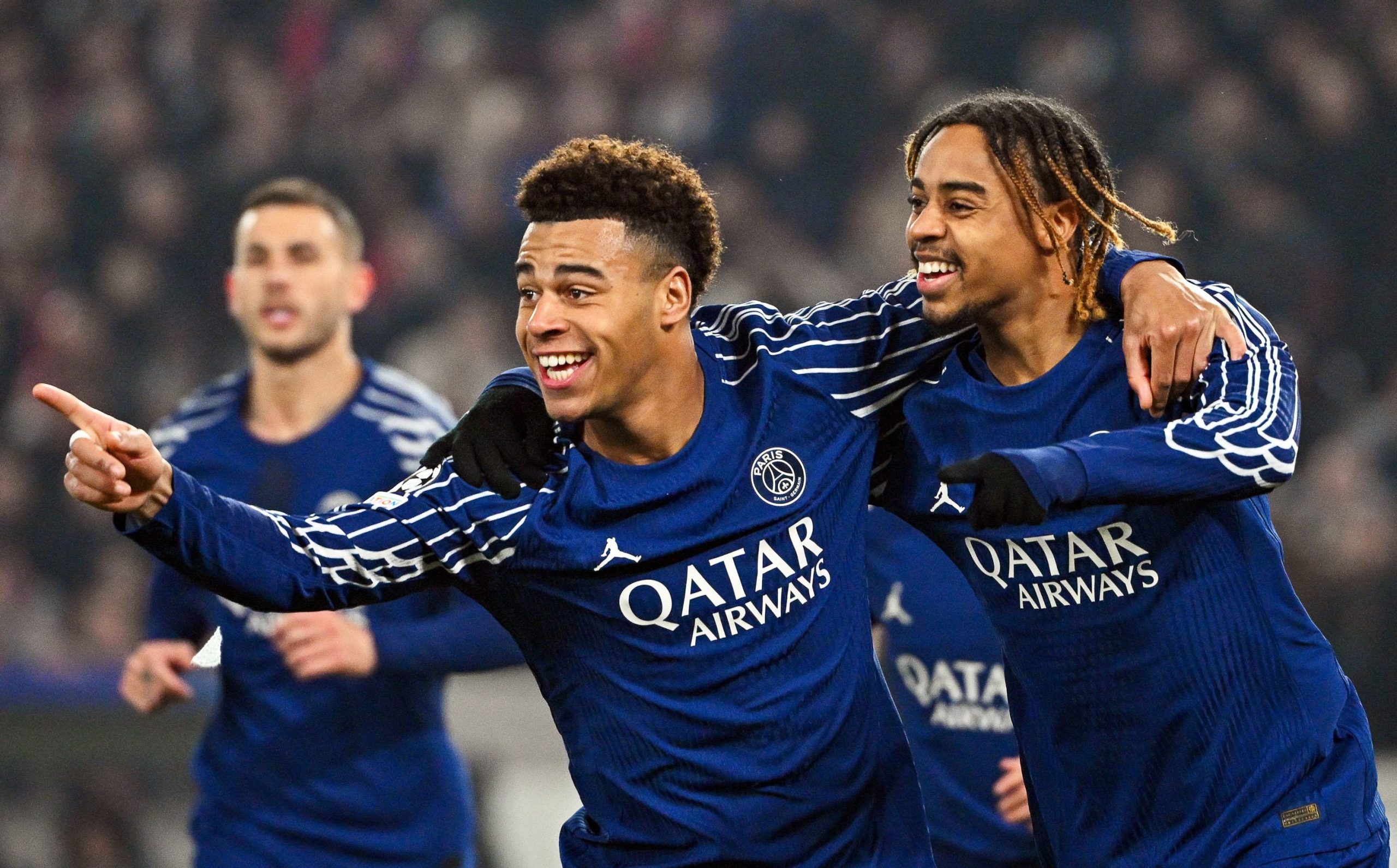 Concurrence en équipe de France : Doué et Barcola sous pression