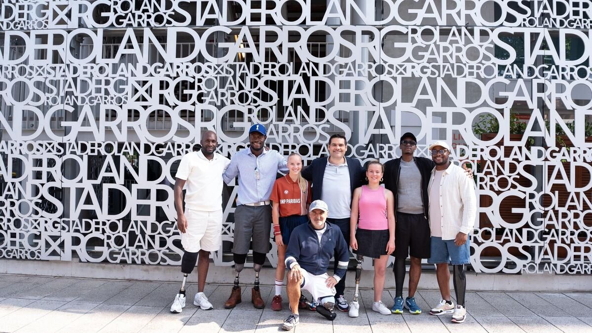 Défilé inclusif à Roland-Garros pour sensibiliser aux inégalités de prothèses
