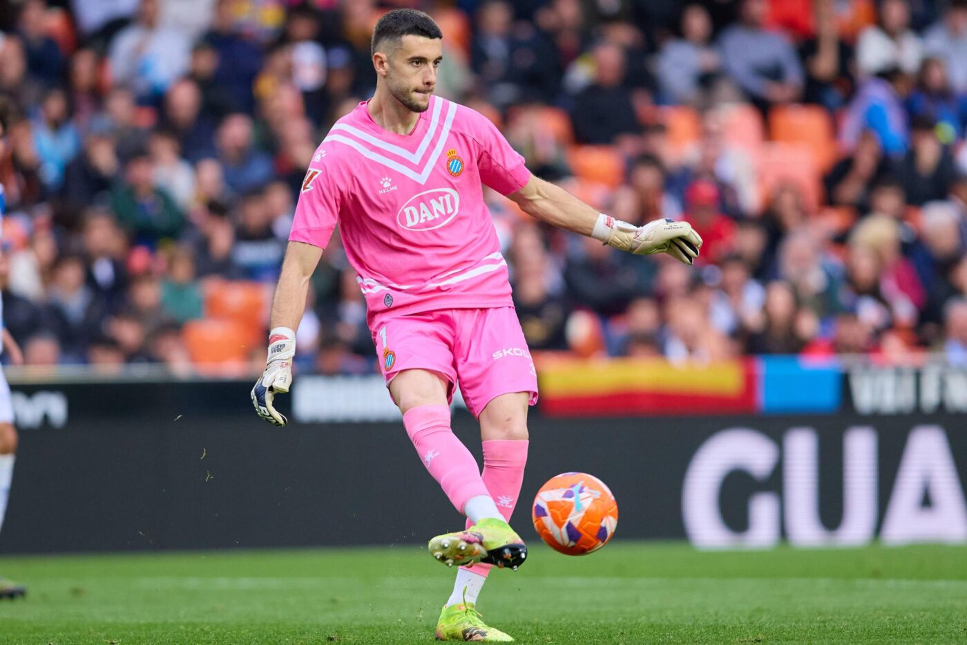 FC Barcelone : Joan García en route pour devenir le nouveau gardien principal