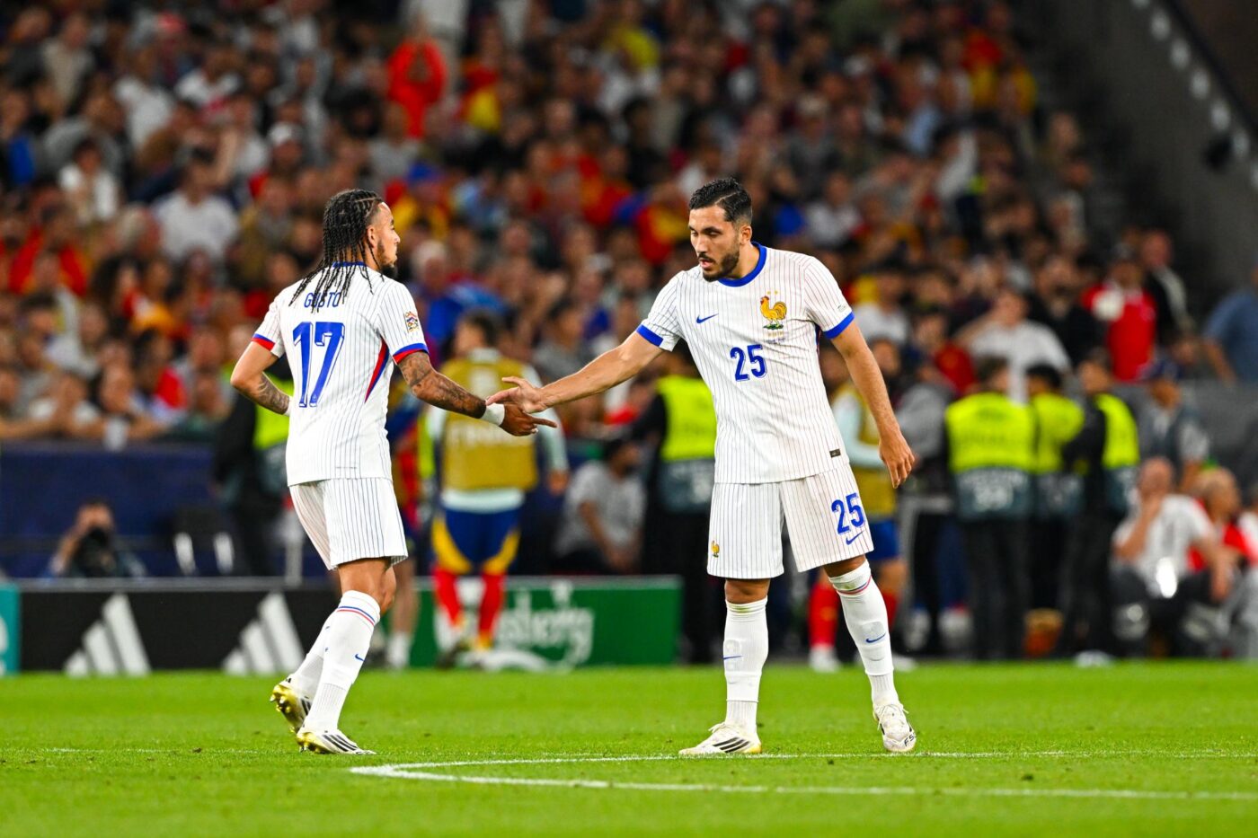 France : la relève après la chute, une équipe en reconstruction