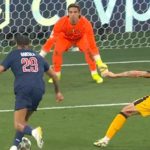 Francesco Acerbi s'emporte après une provocation d'un supporter du PSG