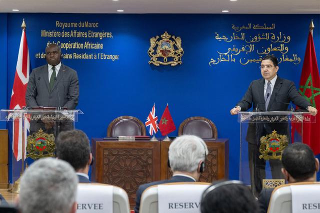 Le ministre britannique des Affaires étrangères, David Lammy, lors d’une conférence de presse à Rabat.