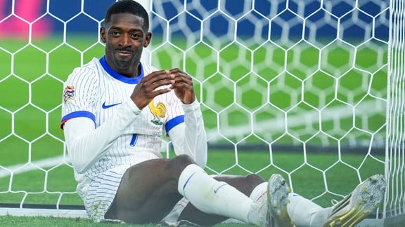 Ousmane Dembélé sur le terrain lors d’un match avec l’équipe de France