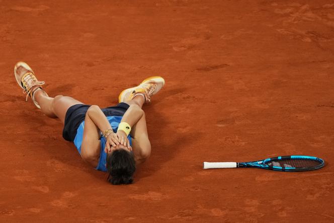 Loïs Boisson, après sa victoire contre Mirra Andreeva, lors des quarts de finale de Roland-Garros, à Paris, le 4 juin 2025.