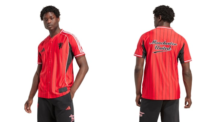 Nouveau maillot baseball de Manchester United.