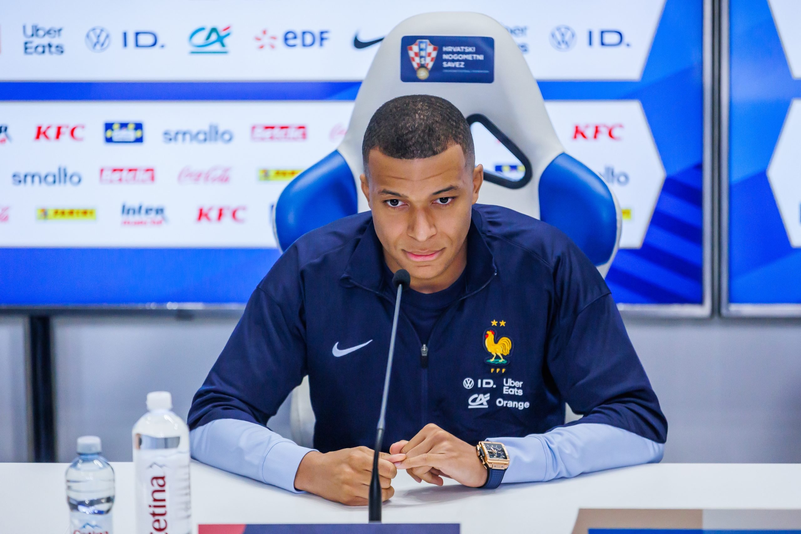 Kylian Mbappé s'amuse d'un montage à l'Assemblée Nationale