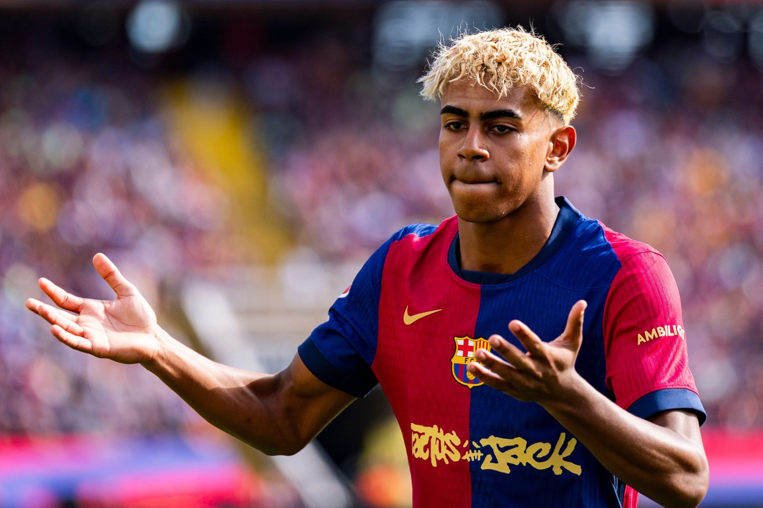 Lamine Yamal face à Dembélé : Duel pour le Ballon d'Or 2023