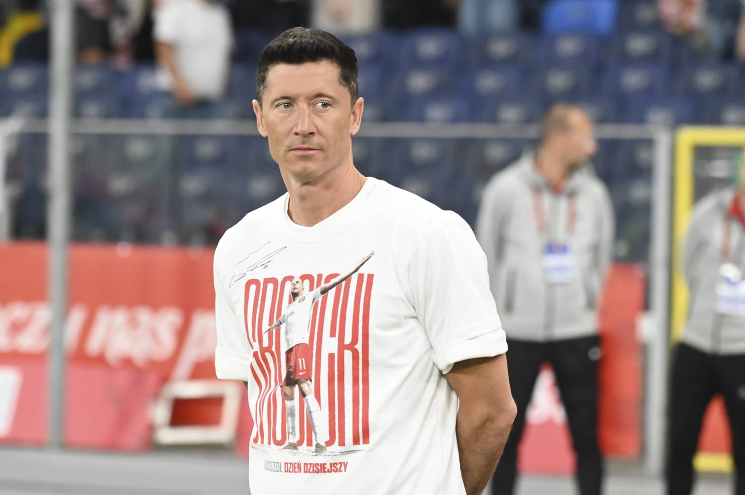 Lewandowski surpris en boîte de nuit : conséquences en Pologne