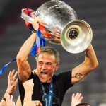 Luis Enrique chante la gloire du PSG lors d'une rencontre insolite