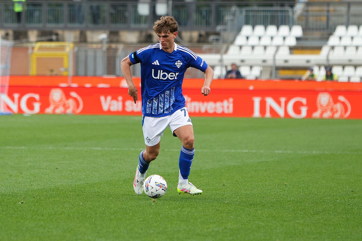 Manchester United pourrait doubler le Real Madrid pour Nico Paz