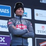 Mathieu van der Poel au départ du Critérium du Dauphiné 2024