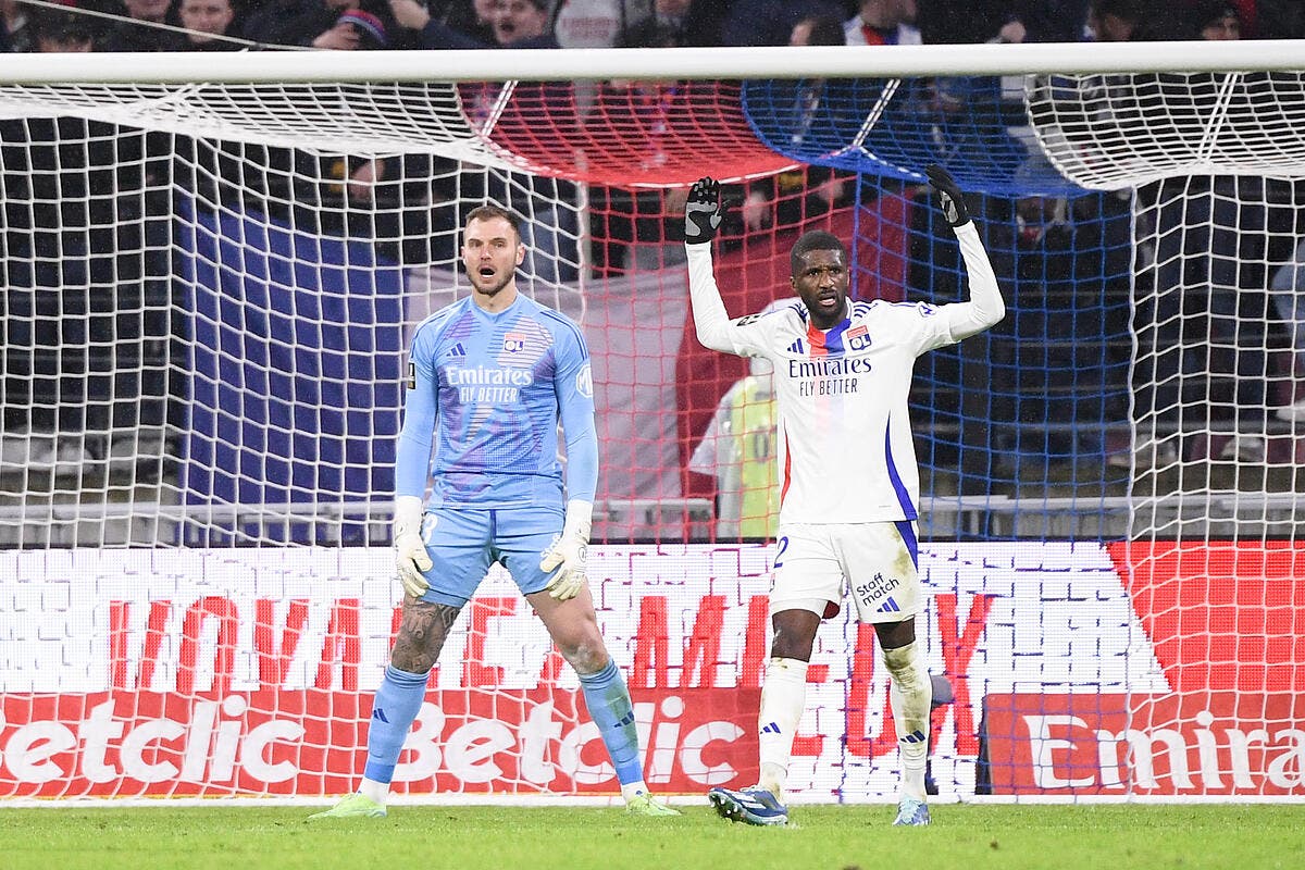 Mercato difficile pour l'OL : départs majeurs attendus en France