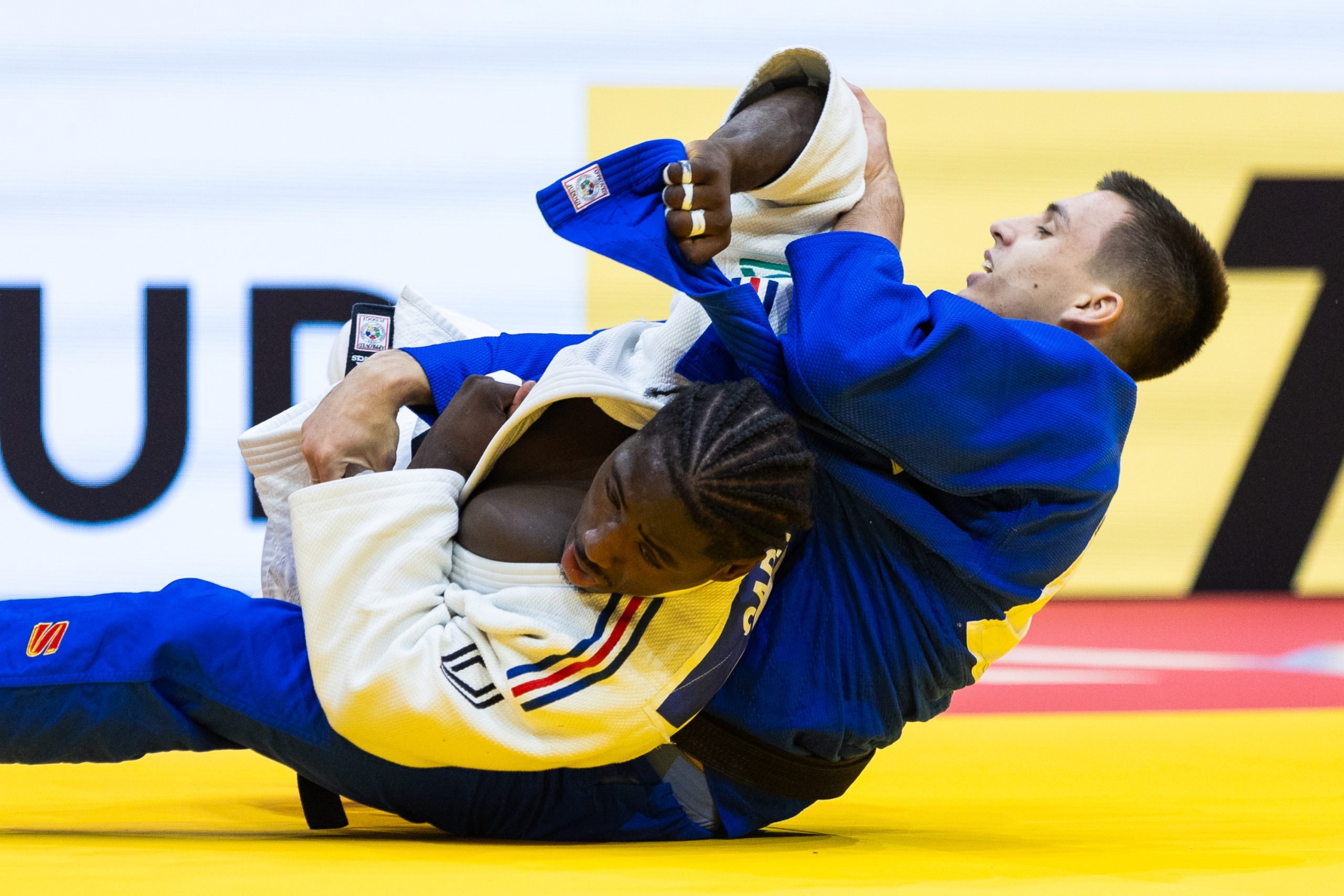 Mondiaux de judo : la France sans médaille après une défaite contre le Brésil