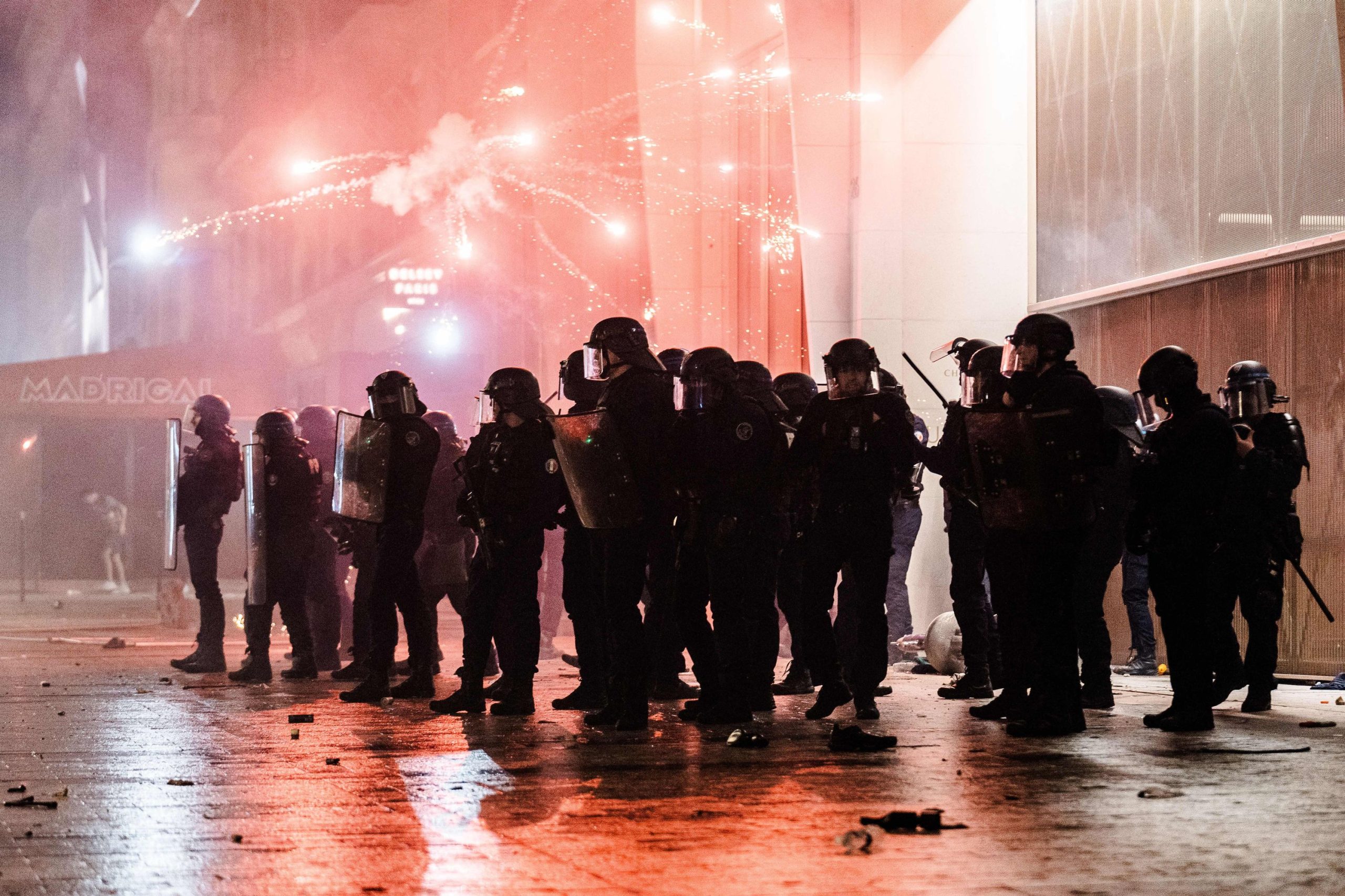 Mortiers d’artifice : dangers et réglementations en France